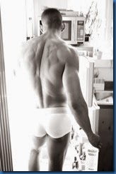 HOMEM GOSTOSO DE CUECA BRANCA 011