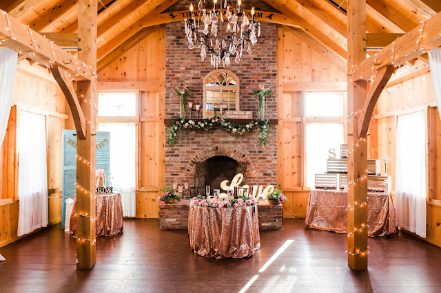 Thousand Acre Farm Wedding | Photos by Heather Ryan Photography