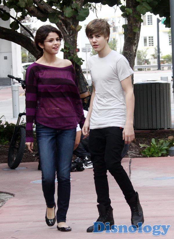 selena gomez justin bieber vacation. Justin Bieber And Selena Gomez