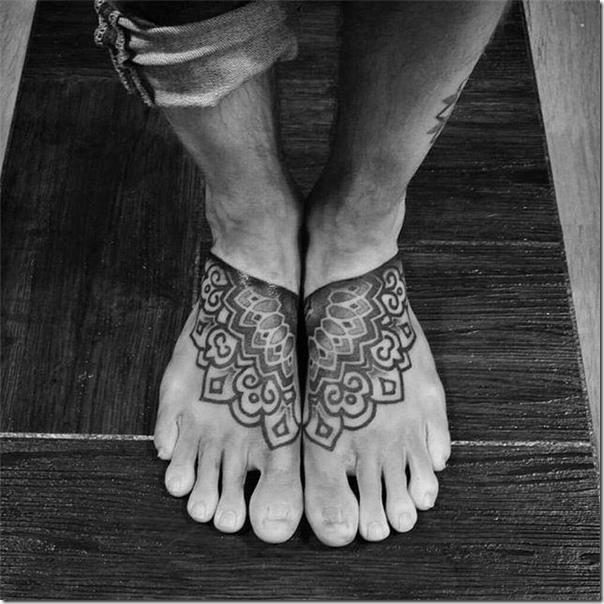 el-mandala-se-adapta-perfectamente-en-los-dos-pies el-mandala-se-adapta-perfectamente-en-los-dos-pies