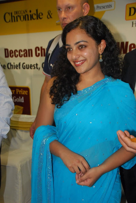 nitya menon spicy in blue saree