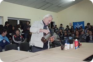 Jauretche realizó una clase magistral de historia argentina