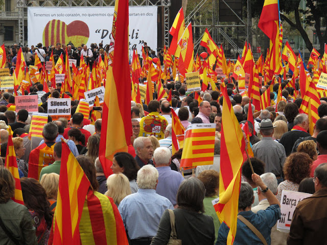 Aspecto de la Plaza de Catalunya el 12 de octubre, en Barcelona