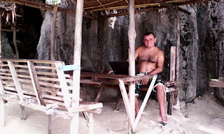 Picture of Rafael Martinez-Minuesa working remotely from Coron