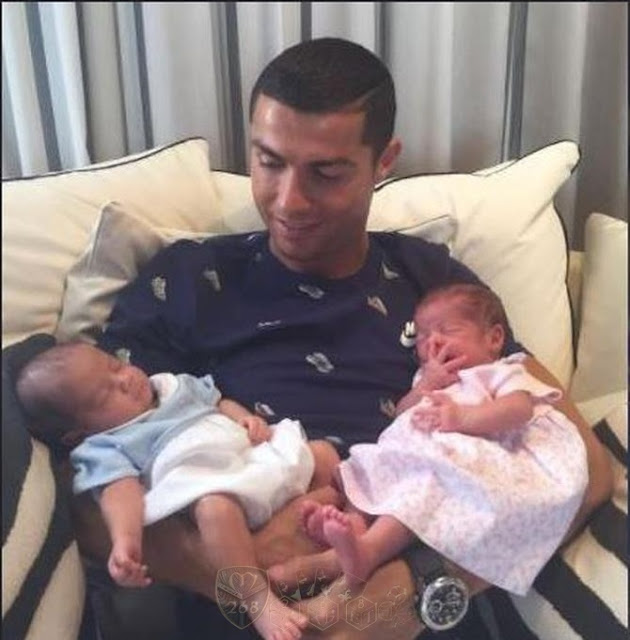  Cristiano Ronaldo Akhirnya Bertemu dengan Bayi Kembarnya