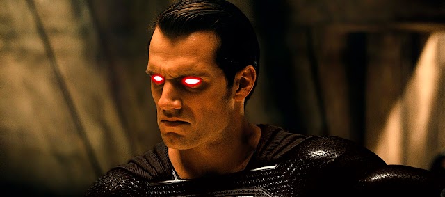 Superman de preto em teaser  lançado no twitter 