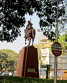 statue of Rani Laxmibai in Pune