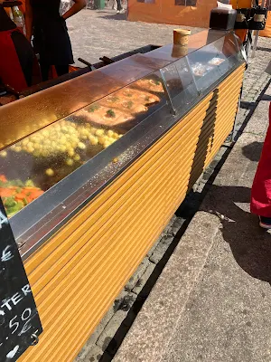 Helsinki Market Squareの食べ物の屋台