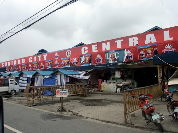 Surigao City Demolition: Tension rises at market, city gov’t defers demolition of stalls beside market after vendors insist they have authority