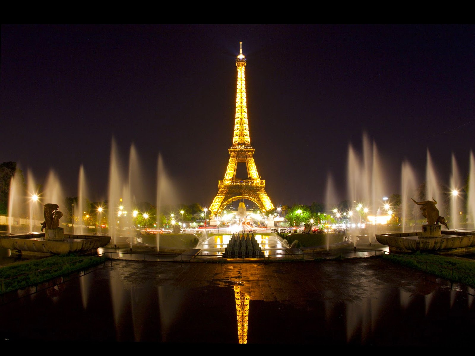 Vacation to Paris; travel destinations; travel tips; travel ideas; vacation spots; vacation idea; family vacation