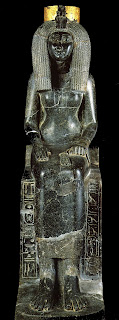 1580 -1060  Iset, mère de Touthmosis III, granite noir et feuilles d'or, Karnak,  XVIIIè Dynastie Egypte, Egypte Antique