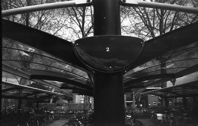 Olympus Trip XB400 + Adox CMS 20 II, foto: Robert van der Kroft