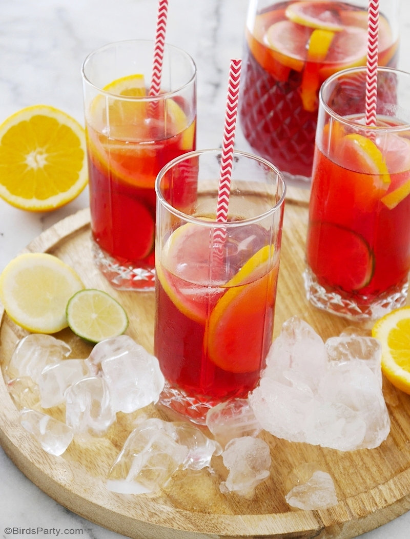 Hibiscus Iced Tea Recipe - quick, easy and delicious drink for summer or for your 4th of July party! by BirdsParty.com @birdsparty #hibiscus #recipe #icedtea #summerdrink #summerrecipe #hibiscusrecipe #hibiscusicedtea #hibiscustea #4thofjuly #drinks #beverages