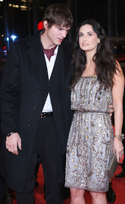 Demi Moore, Ashton Kutcher Good Couple Wallpaper