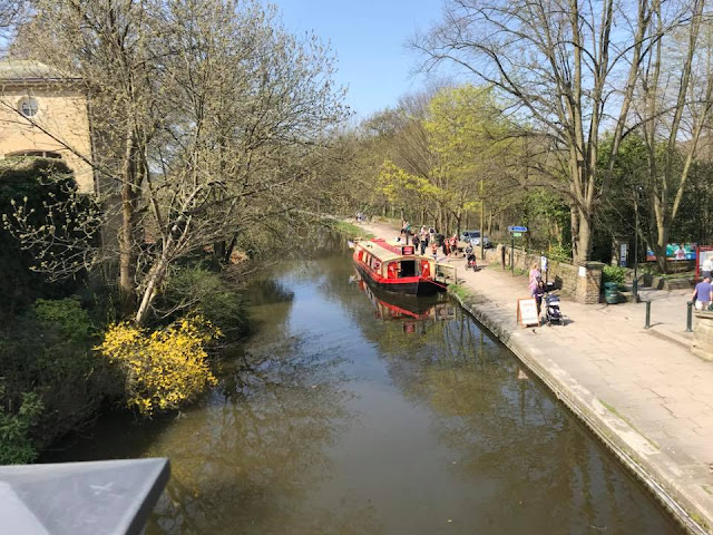 Leeds and Liverpool Canal