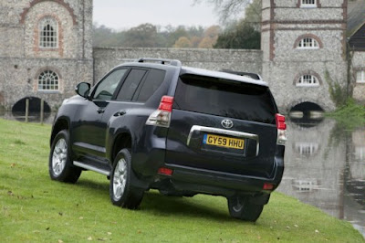 2010 Toyota Land Cruiser Rear Angle View