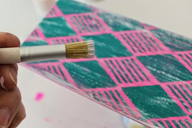 sign with dry brush technique