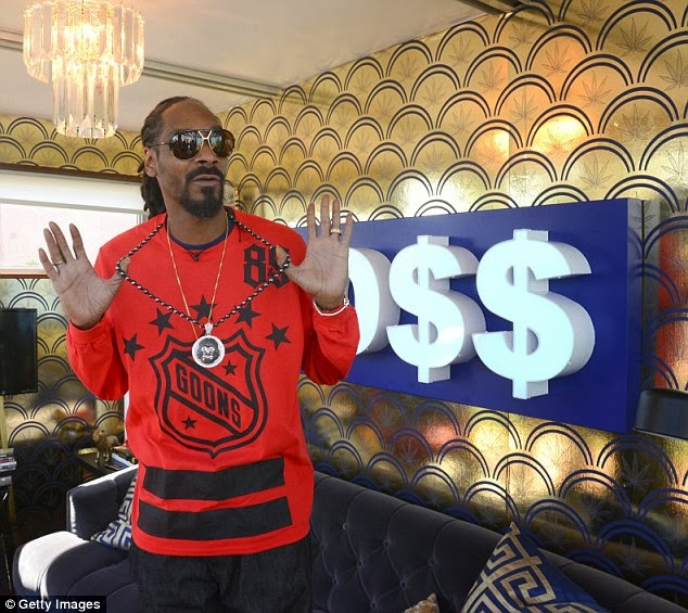 Snoop Lion shows off pop up home he designed at music festival 