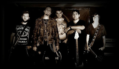 Revanche é uma banda de Rock/Pop, formada em 2011 na cidade de Canoas/RS.