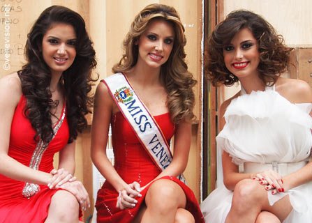 Miss Venezuela 2010 Vanessa Goncalves with Miss World 2nd Runnerup Adriana