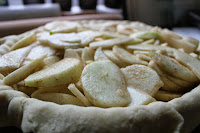 Making apple pie