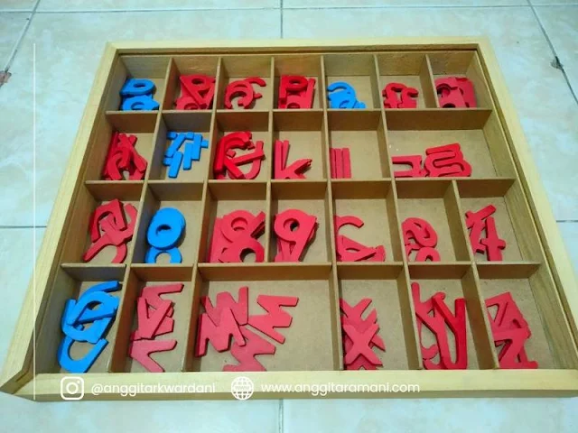 Membaca dengan metode Montessori