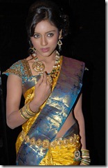 Vithika_in_saree_latest_still