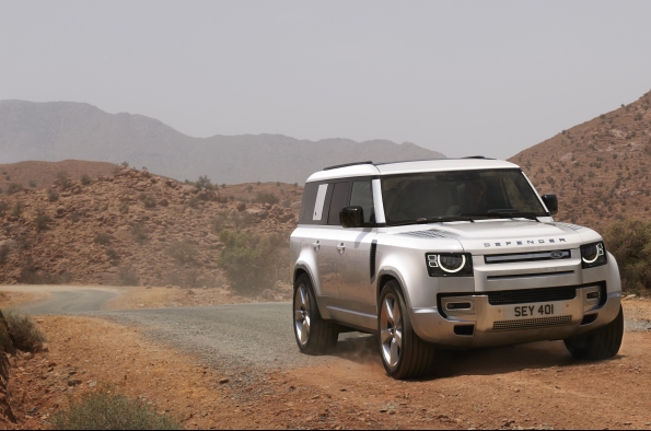 nuevo Land Rover Defender 130-frontal-3-4