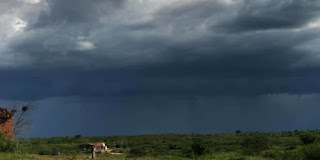 Crato e outras dez cidades do Cariri recebem alerta do Inmete para perigo de chuvas intensas e rajadas de vento