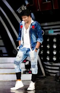 Sudigali Sudheer Comedian  Family Wife Parents children's Marriage Photos