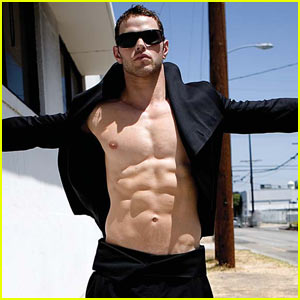 Kellan Lutz photos