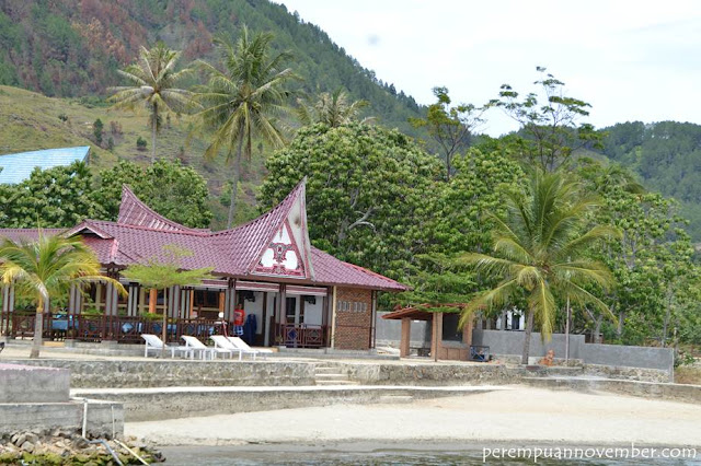 hotel backpacker di samosir