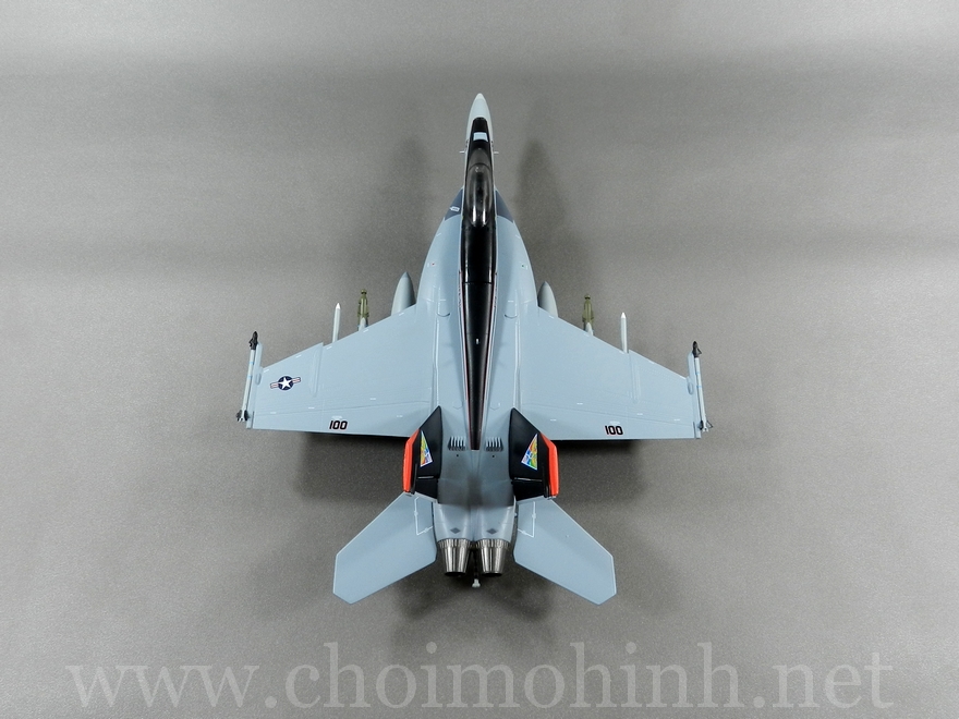 F-18E Super Hornet US Navy 1:72 Witty Wings up