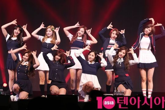 Twice Makes Signal Comeback Park Jin Young Gets Slammed With Negative Reviews