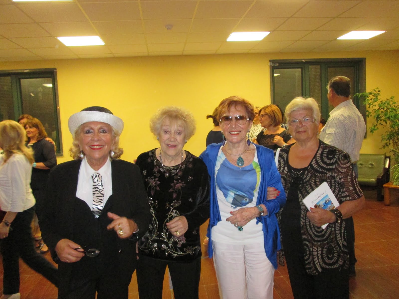PRESENTAZIONE "LA VOCE DL POETA 2"