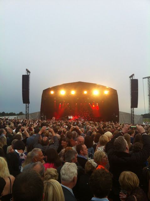 Sir Tom Jones at York Racecourse