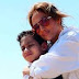 Jennifer López revela que su hijo Max la inspiró a unirse a protestas en EEUU