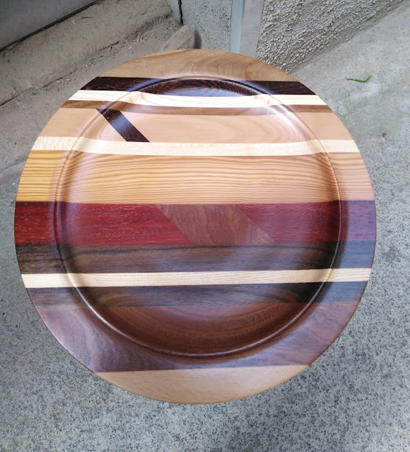 Vassoio in legno chiamato rosso, diametro 42cm