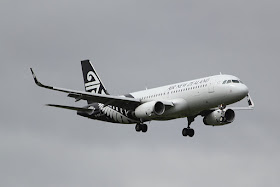 Gambar Pesawat Airbus A320 10