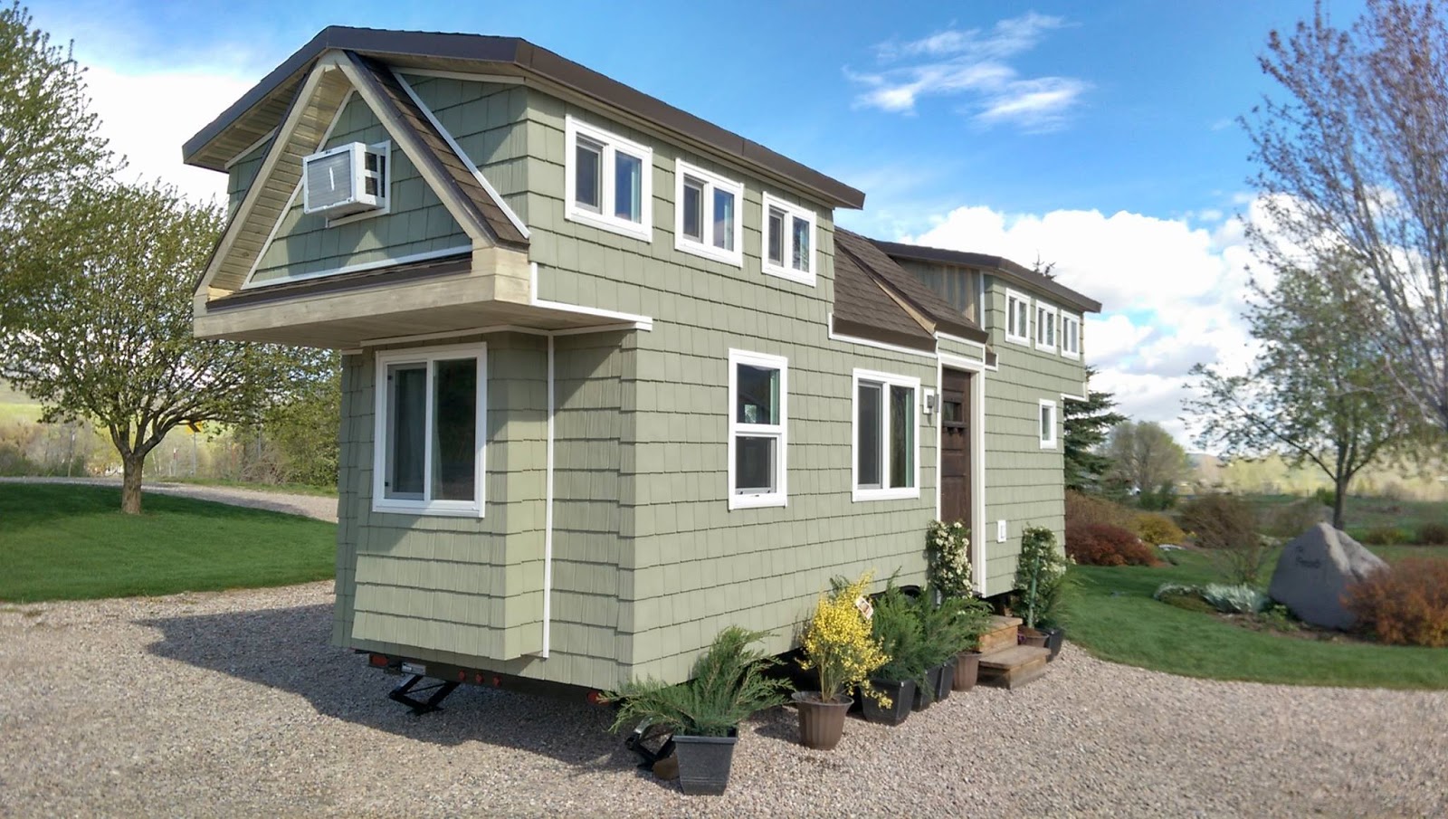 TINY HOUSE TOWN The 200 Sq Ft Family Tiny Home