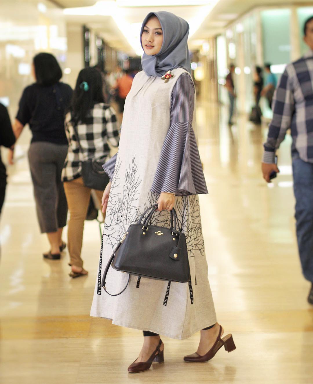 25 Inspirasi OOTD Hijab ala Selebgram Terbaru 25 Inspirasi OOTD Hijab ala Selebgram Terbaru
