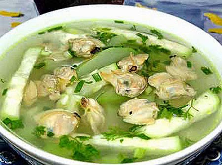 cùng canh bầu nấu hến