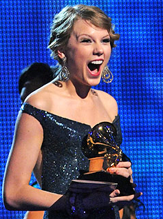 Taylor Swift Estremecida Con Cuatro Premios Gammy