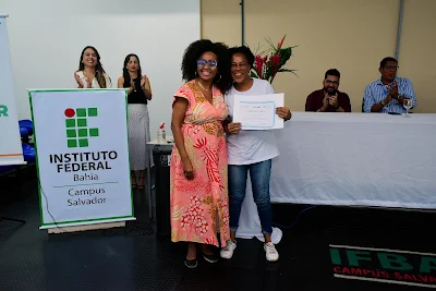 Salvador: Prefeitura e IFBA certifica 327 estudantes em Qualificação Empreendedora para MEI