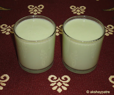 Cucumber lassi in glasses