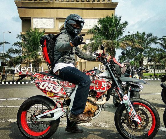 Info Terbaru Modifikasi Motor Vixion: Vixion Supermoto 