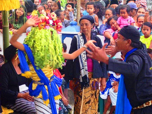 indonesia warna warni Tradisi  Seblang Banyuwangi Jawa  Timur 