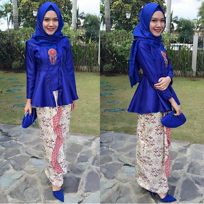 kebaya polos biru hijab dengan rok batik panjang