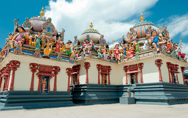 Sri Mariamman Temple What To Do for 7 Hours In Chinatown In Singapore