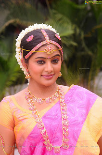 Priyamani in wedding dress,